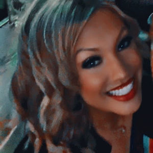 Meet your Posher, Maegan